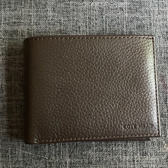 Leather wallet - Picture 1 of 6